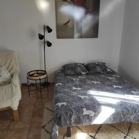 Maison De Campagne Au Calme Chuelles Exteriör bild