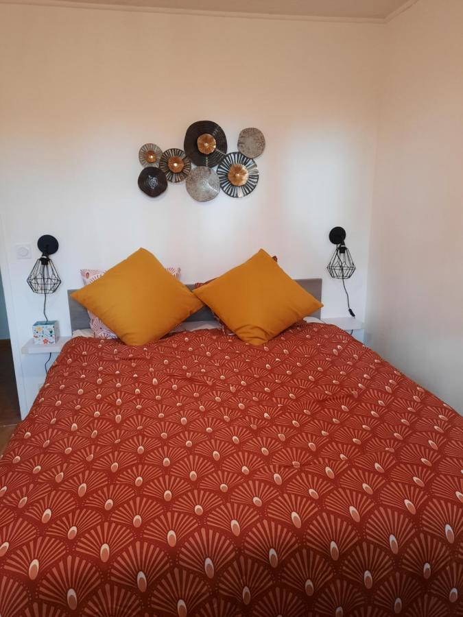 Maison De Campagne Au Calme Chuelles Exteriör bild